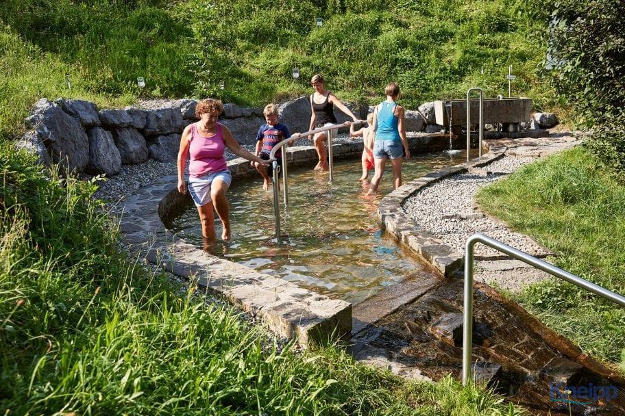 „Storchenschritt“ bringt Erfrischung „Storchenschritt“ bringt Erfrischung